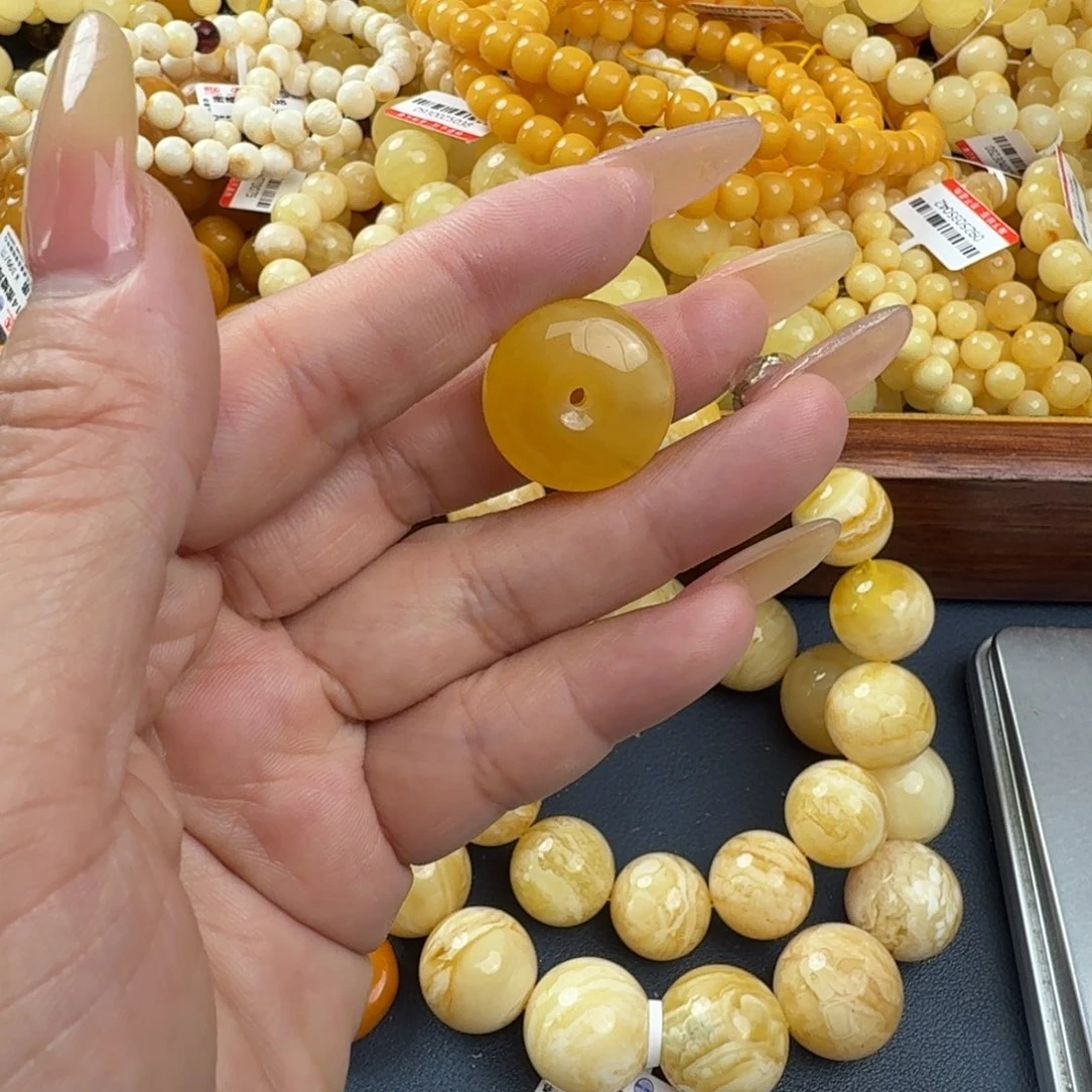 琥珀未镶嵌珠宝奇石