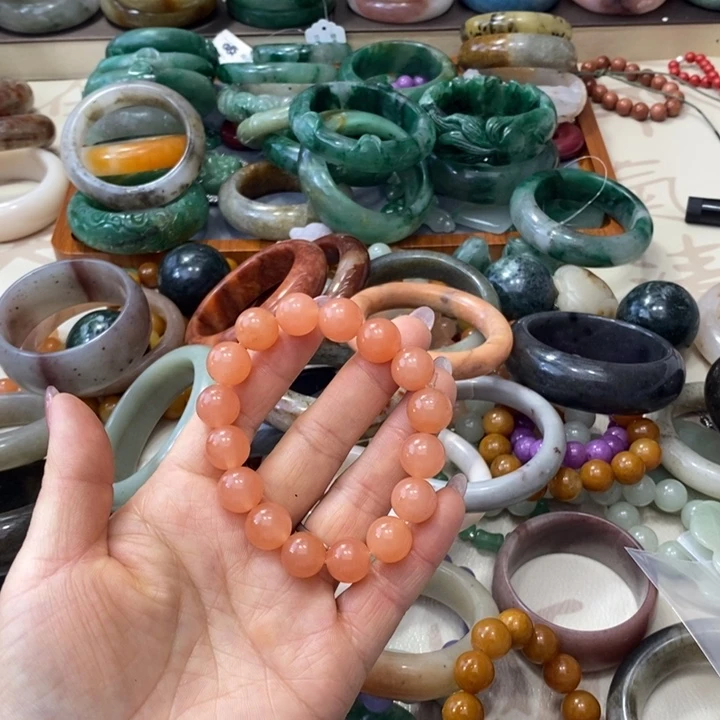 石英质玉未镶嵌手镯