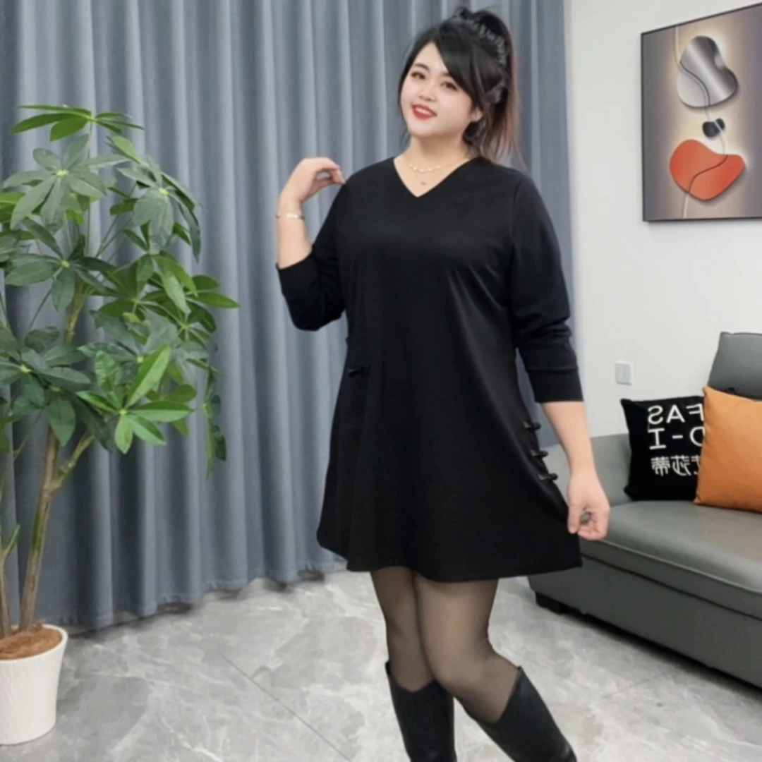 2025春季新款2725A版遮肉显瘦V领盘扣开叉贴兜设计感中长款大衫裙