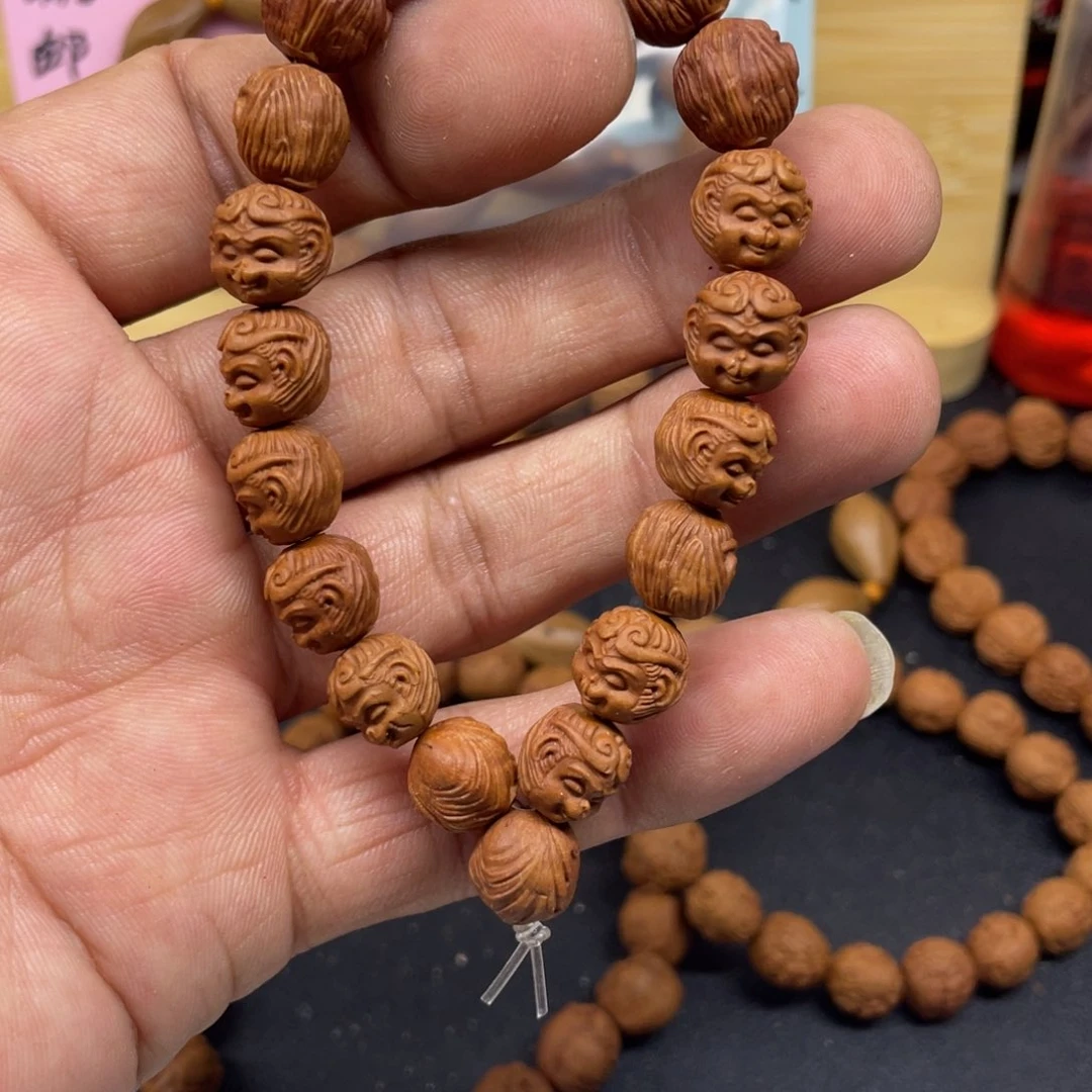 龙纹桃核孙小圣微瑕