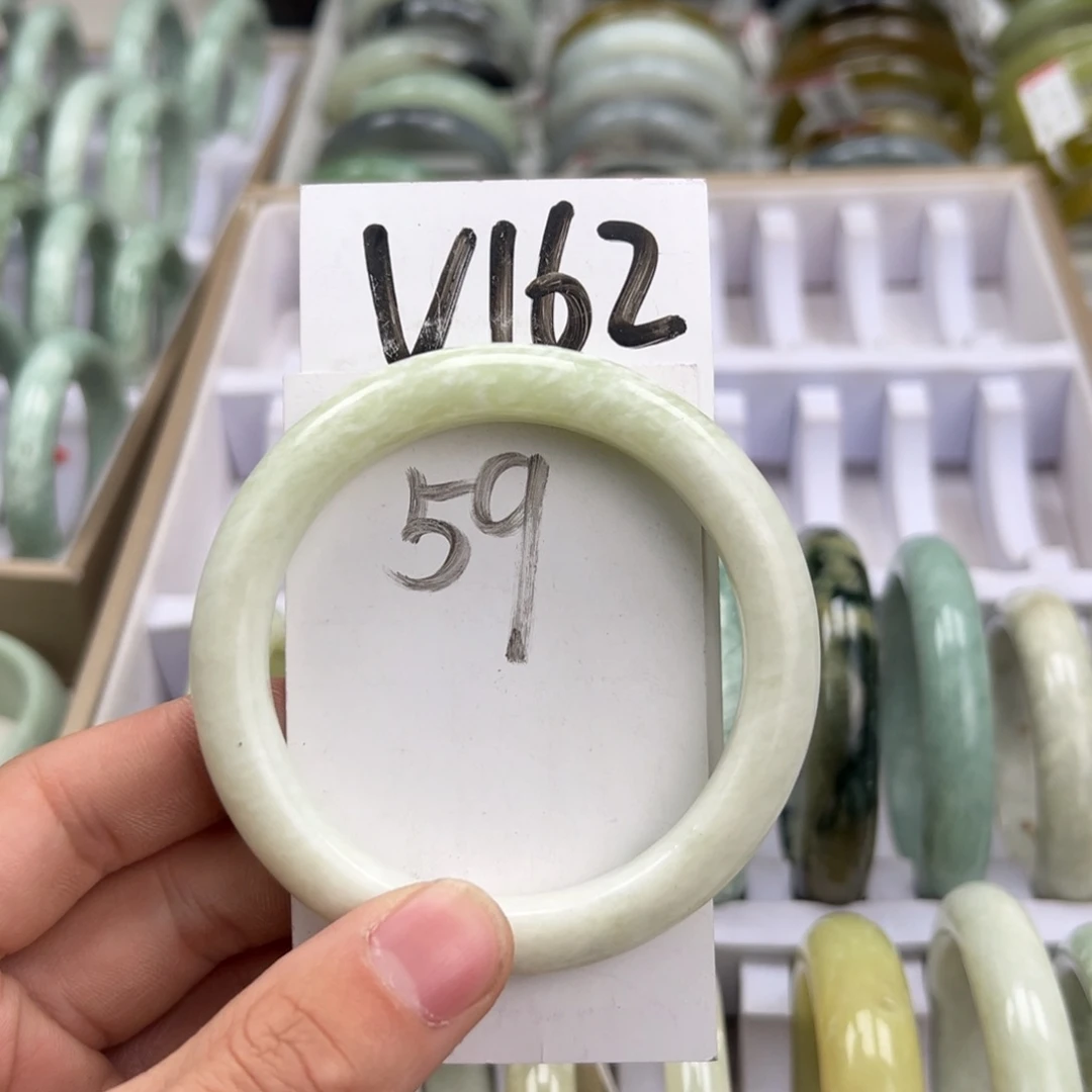 岫玉手镯未镶嵌天然岫玉