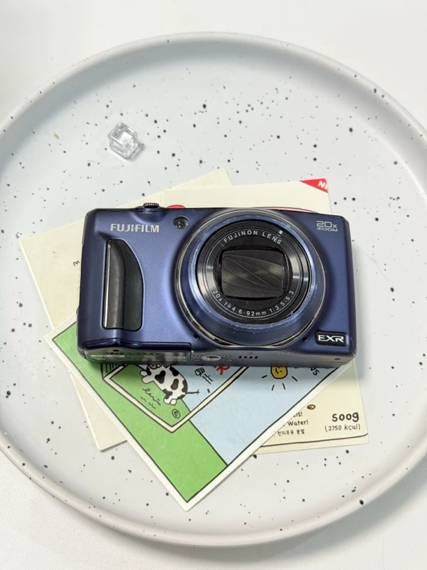 9新 Fujifilm/富士 F900exr（屏幕微微黄不影响成像）