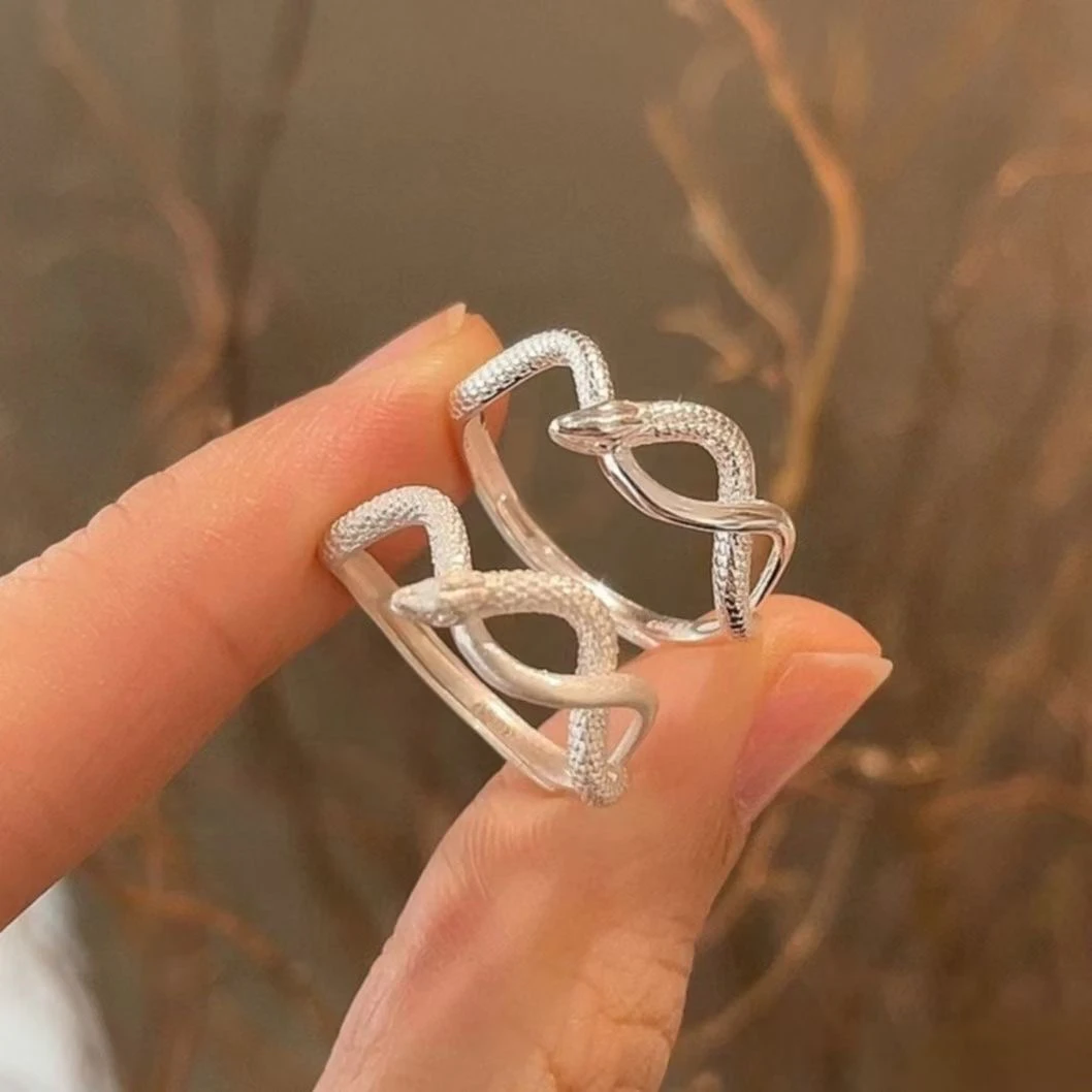 足银戒指 纯银戒指足银999送女友个性时尚本命年蛇戒新款网红款