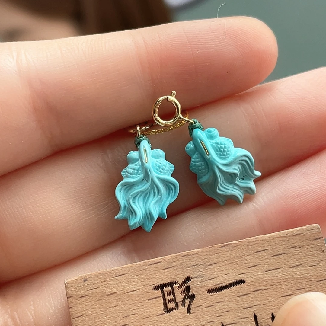 未镶嵌绿松石颈饰