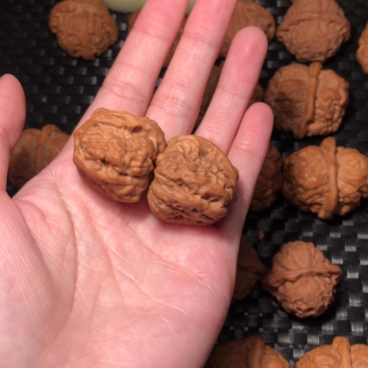 文玩核桃把件一**求蛤蟆