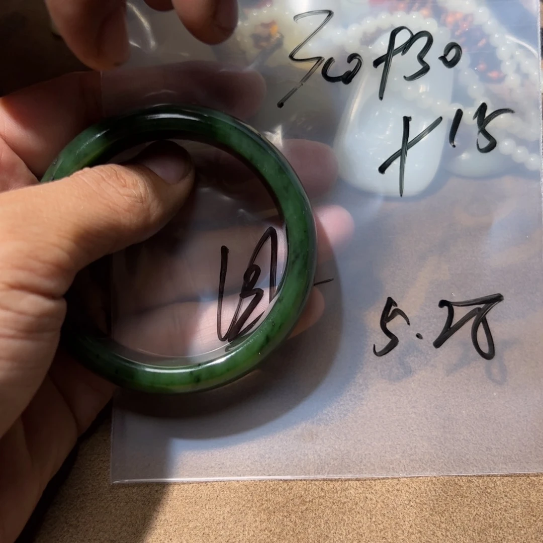 和田玉（糖玉）未镶嵌车挂国**起