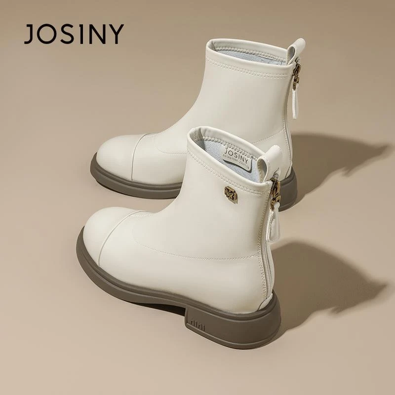 卓诗尼白色瘦瘦靴女款2025秋冬新款短筒软皮靴子英伦风马丁靴短靴