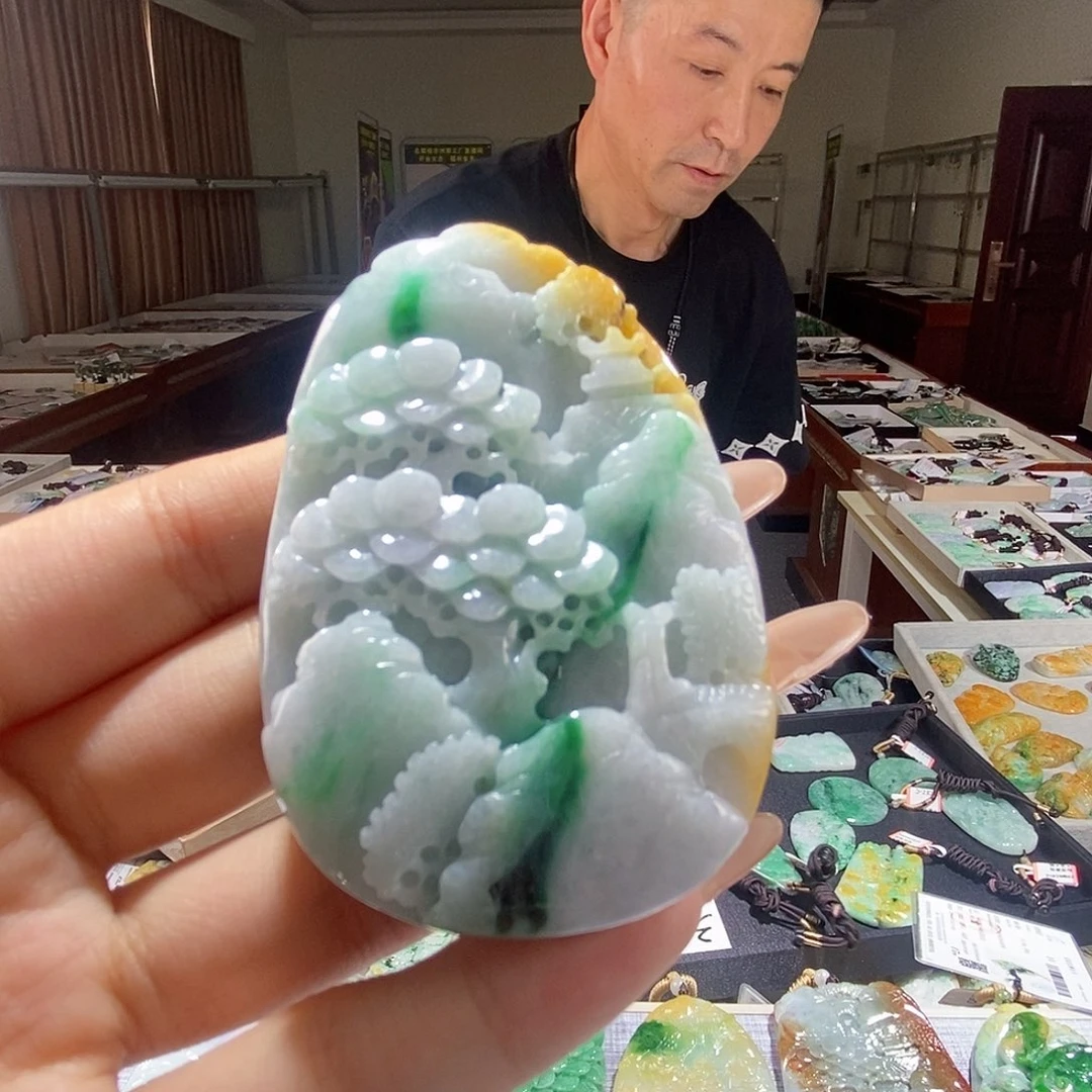 翡翠未镶嵌颈饰翡翠