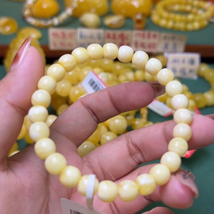蜜蜡未镶嵌珠宝奇石