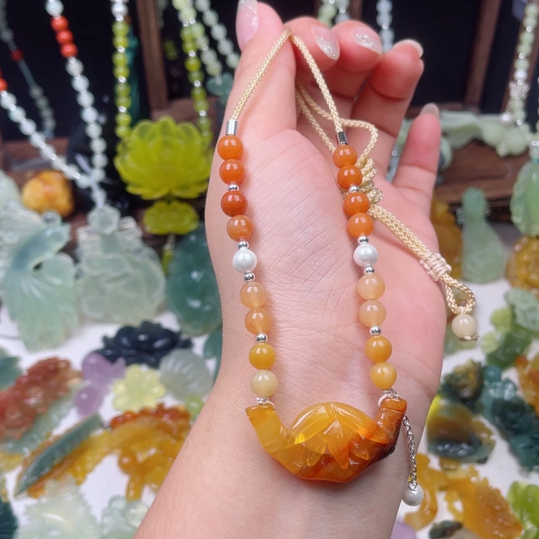 蛇纹石玉未镶嵌颈饰