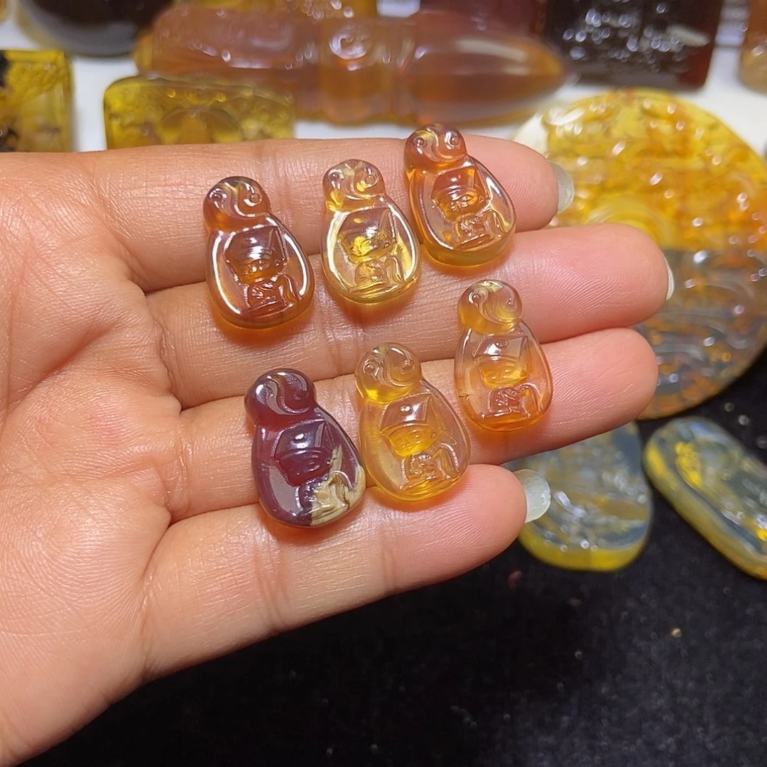 琥珀未镶嵌颈饰缅甸天然琥珀吊坠