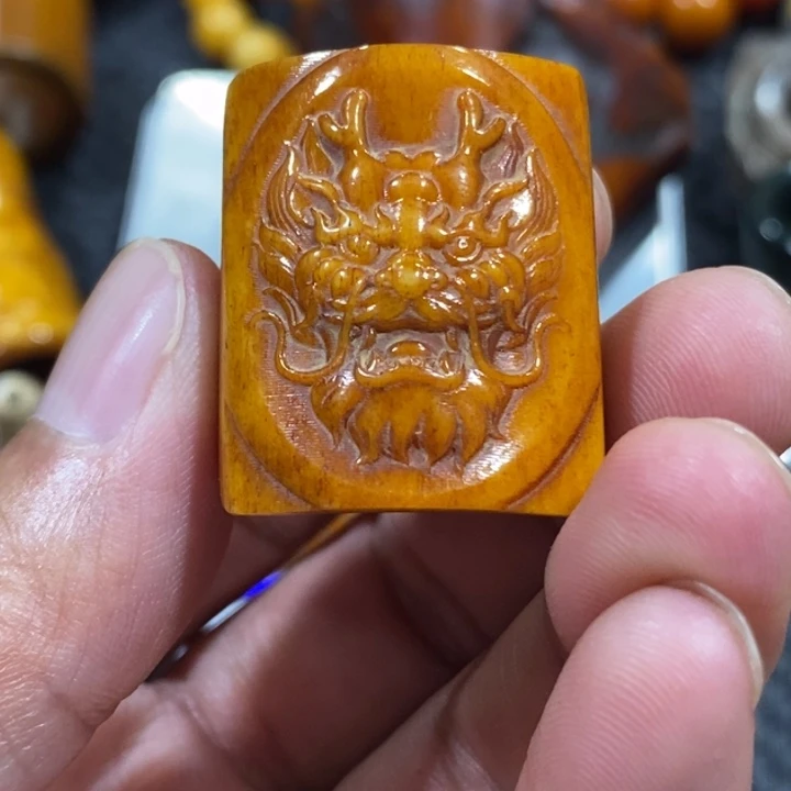 滴血莲花菩提吊坠