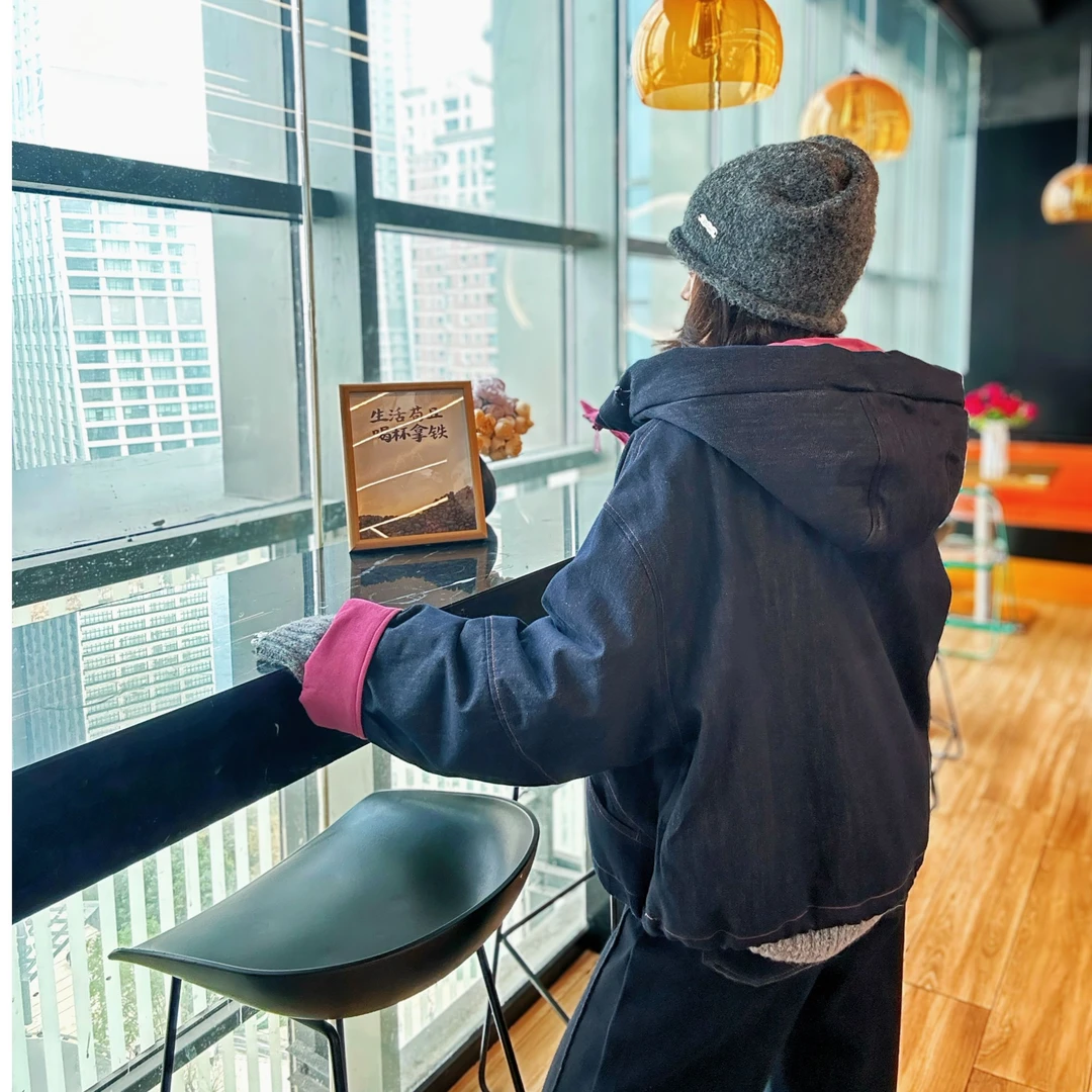 欧馆双拉链拼色牛仔连帽白鸭绒羽绒服98162