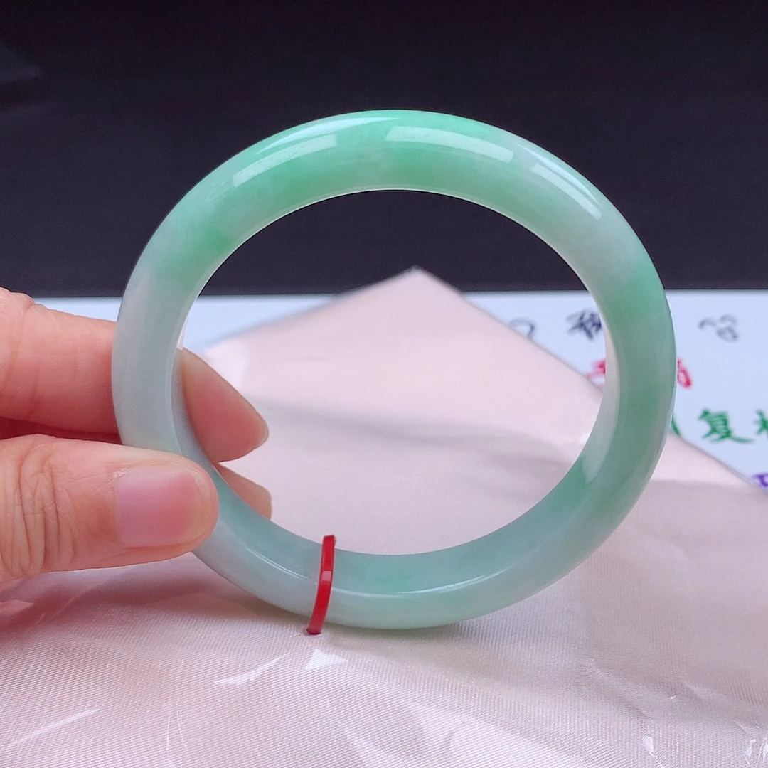 翡翠手镯未镶嵌手镯001815