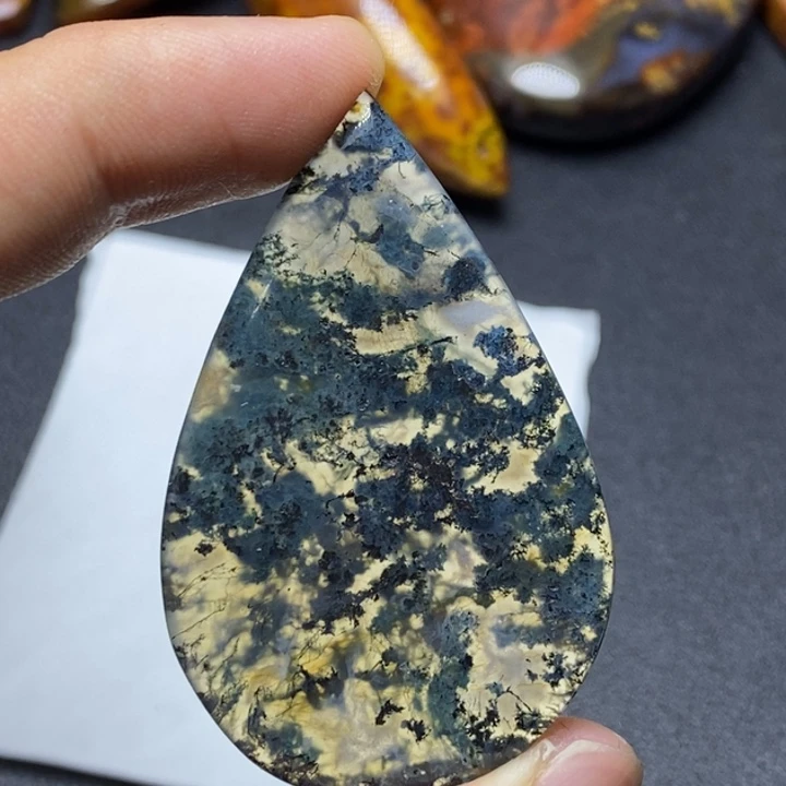 玛瑙/玉髓颈饰未镶嵌滴**君