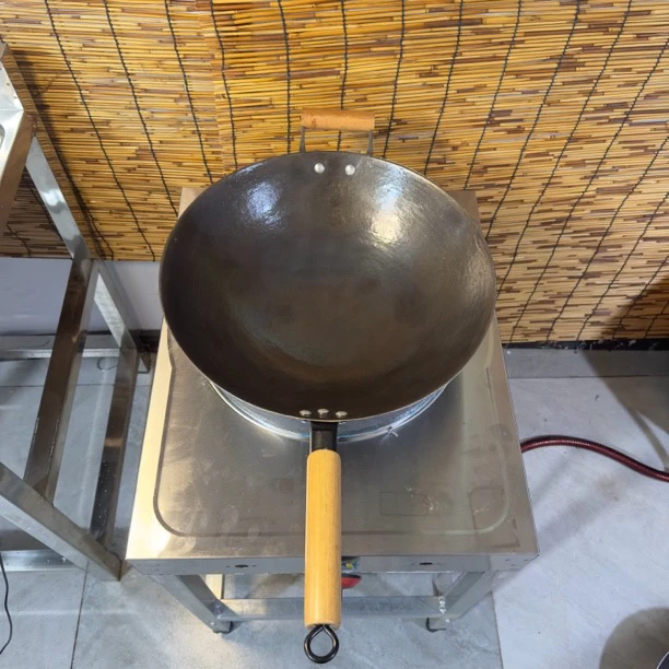 老式生铁锅炒菜锅炒锅无涂层原底炒菜【免费开锅】