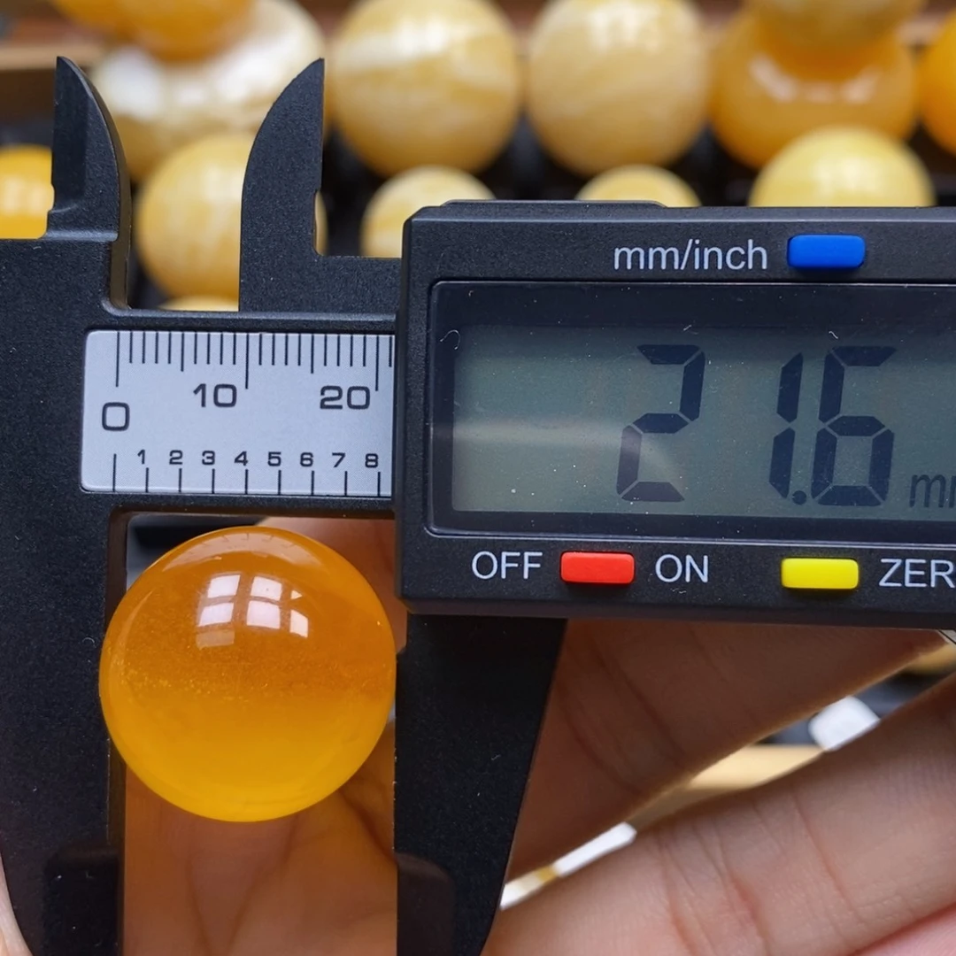 蜜蜡未镶嵌珠宝奇石