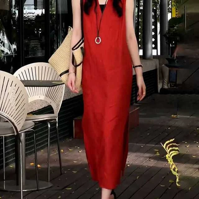 法式复古洋气V领无袖连衣裙女夏季新款简约宽松休闲显瘦纯色裙子