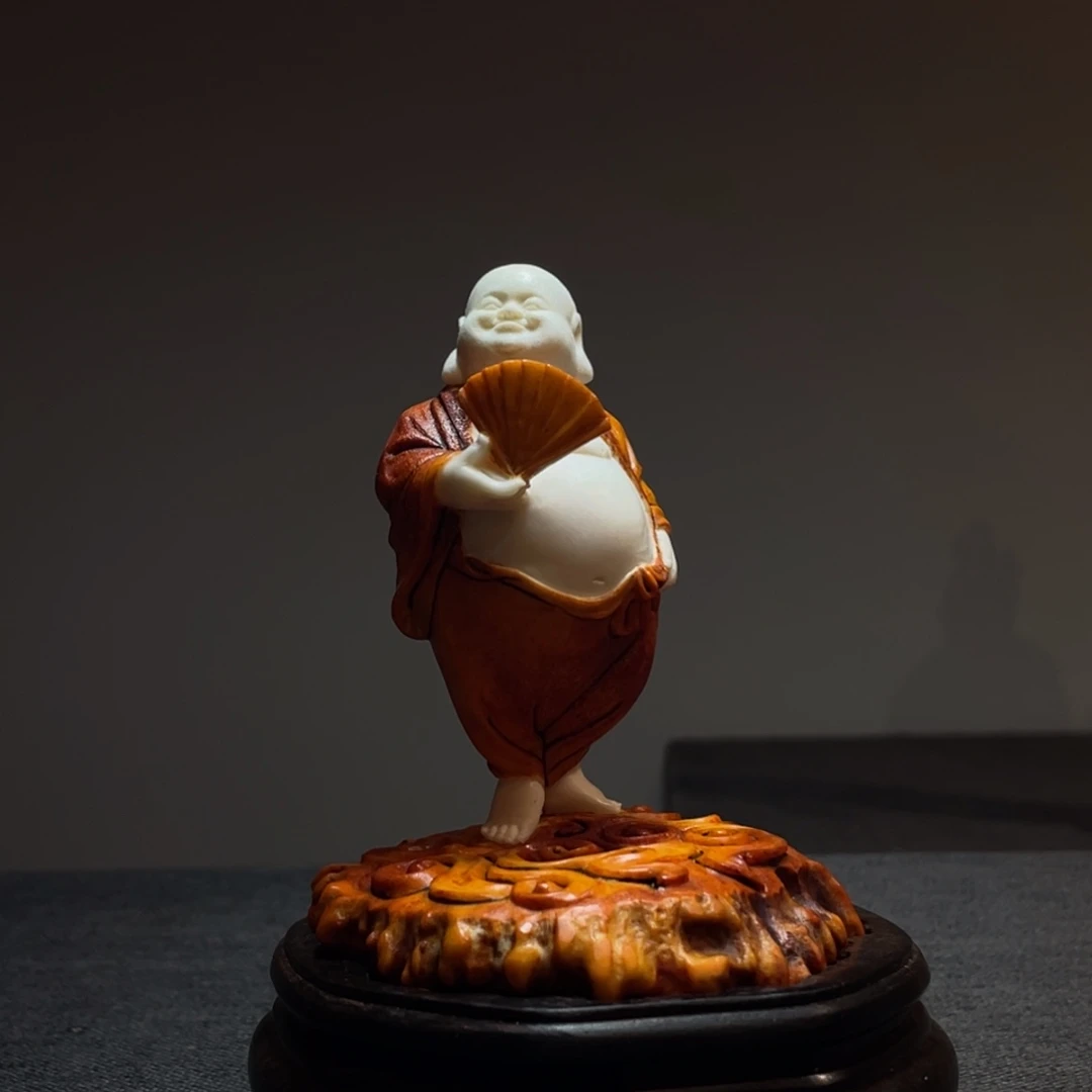 曾***生木质鹿角雕刻工艺精湛精巧