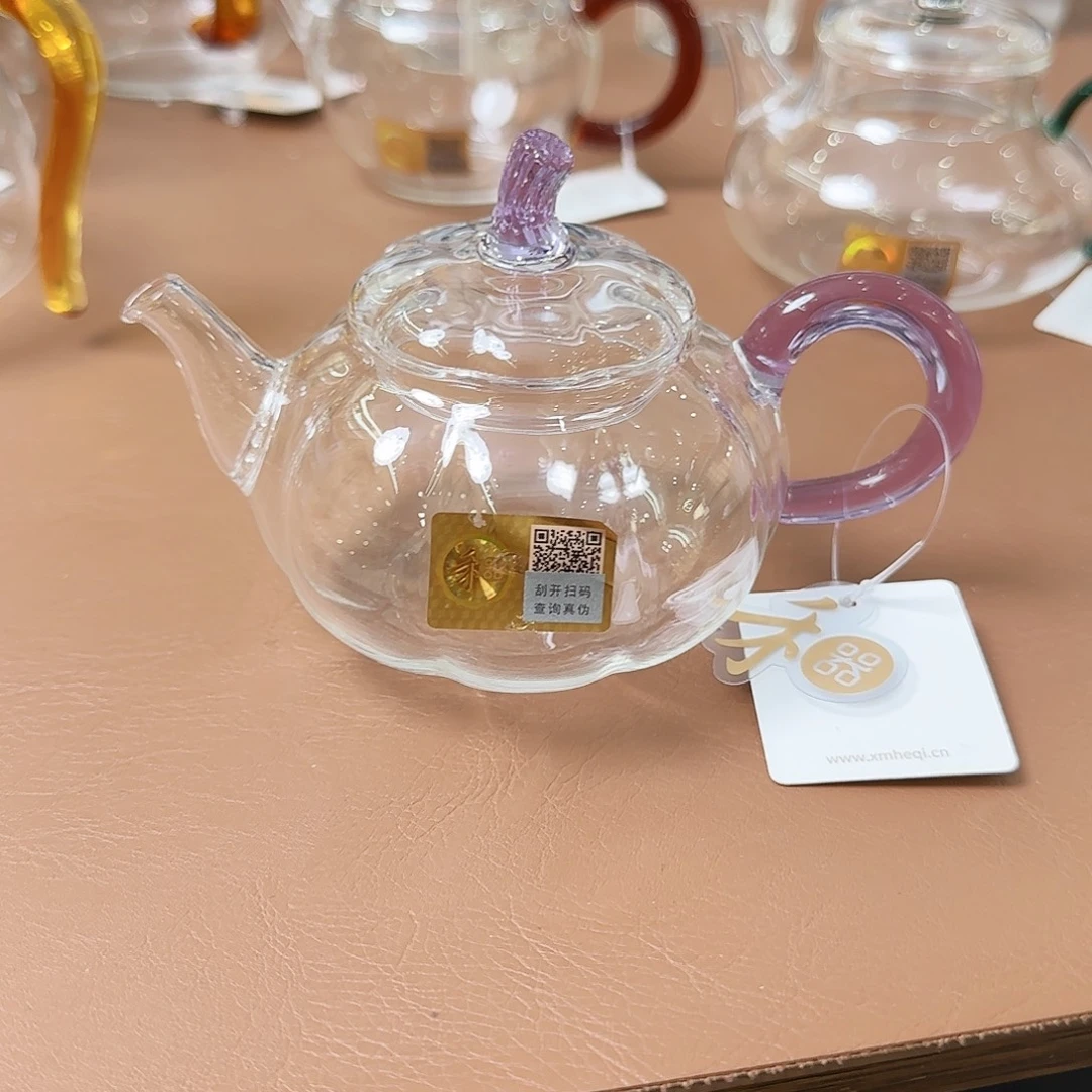 孛***仁禾器浅紫色福蔓壶