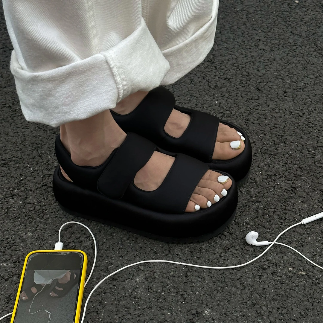 J559-1 SGIRL TWTW 厚底凉鞋女款夏季外穿高级感小个子显高沙滩鞋