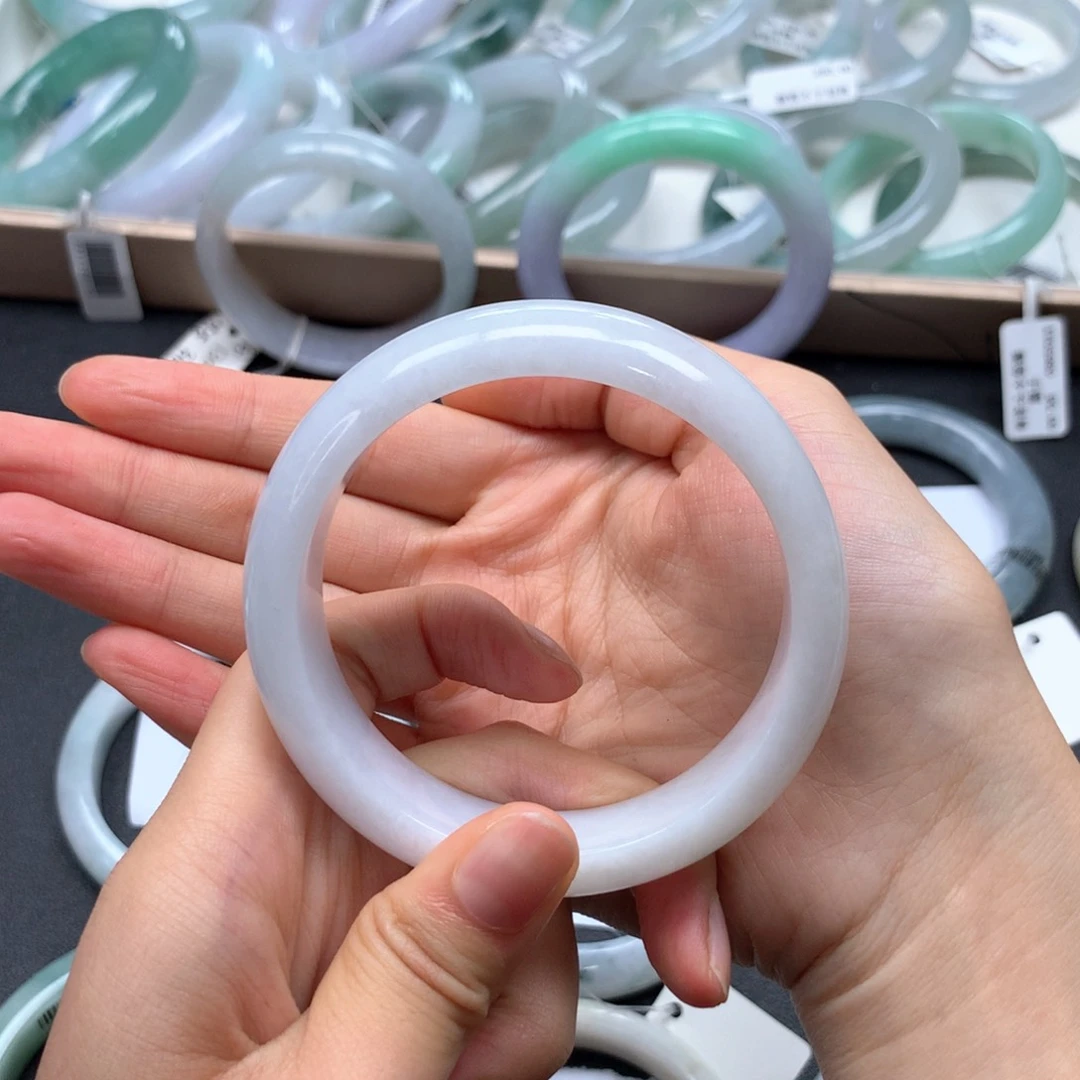 未镶嵌手镯翡翠细**流天然缅甸翡翠