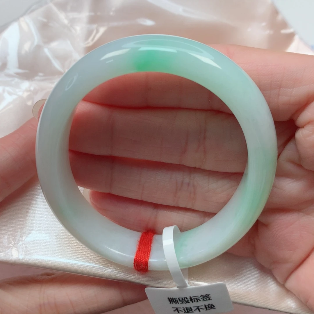 翡翠手镯未镶嵌56贵妃