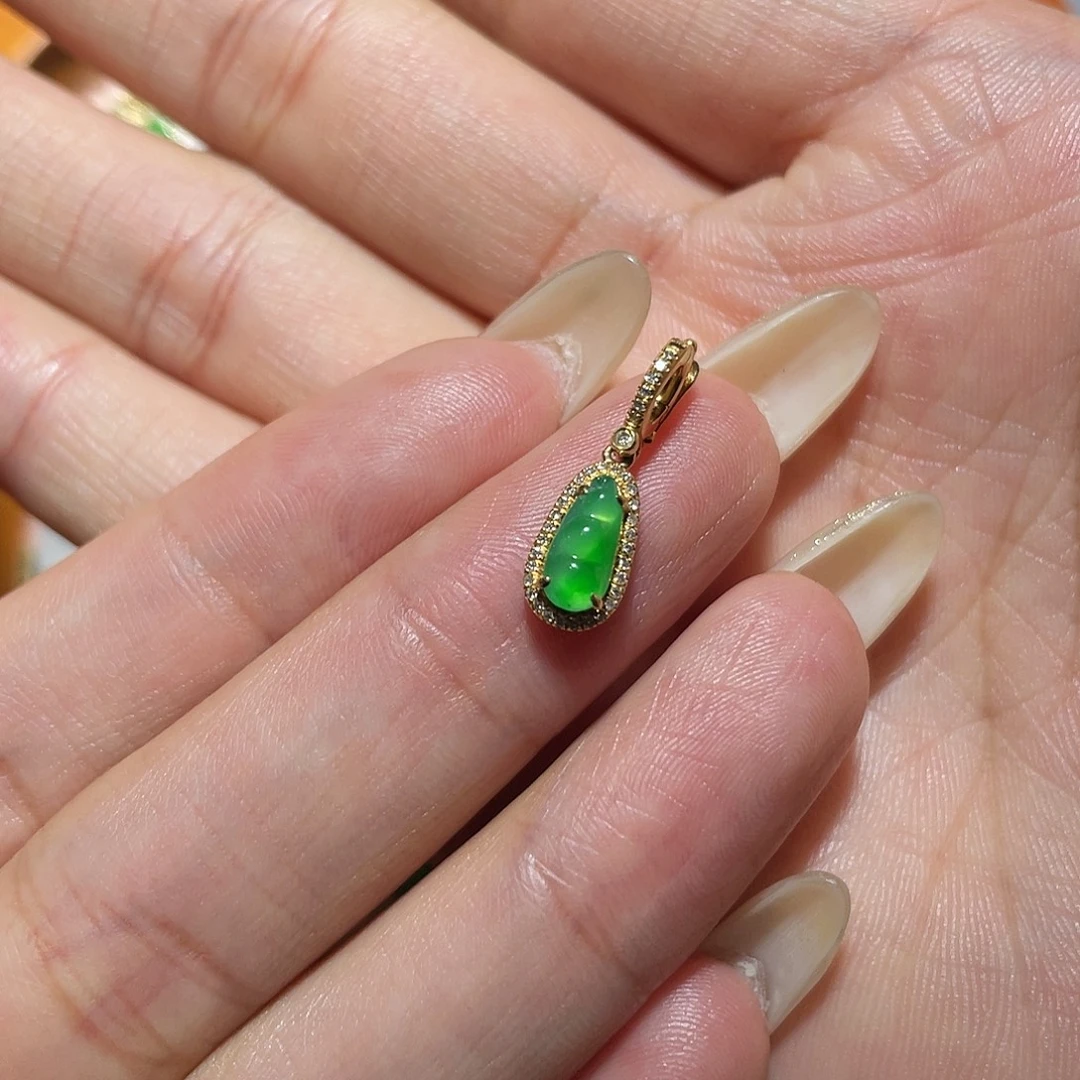 翡翠18K金镶嵌吊坠(不含链)