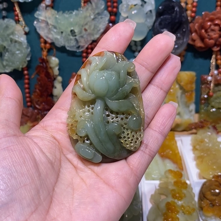 潮****蛇纹石玉未镶嵌颈饰