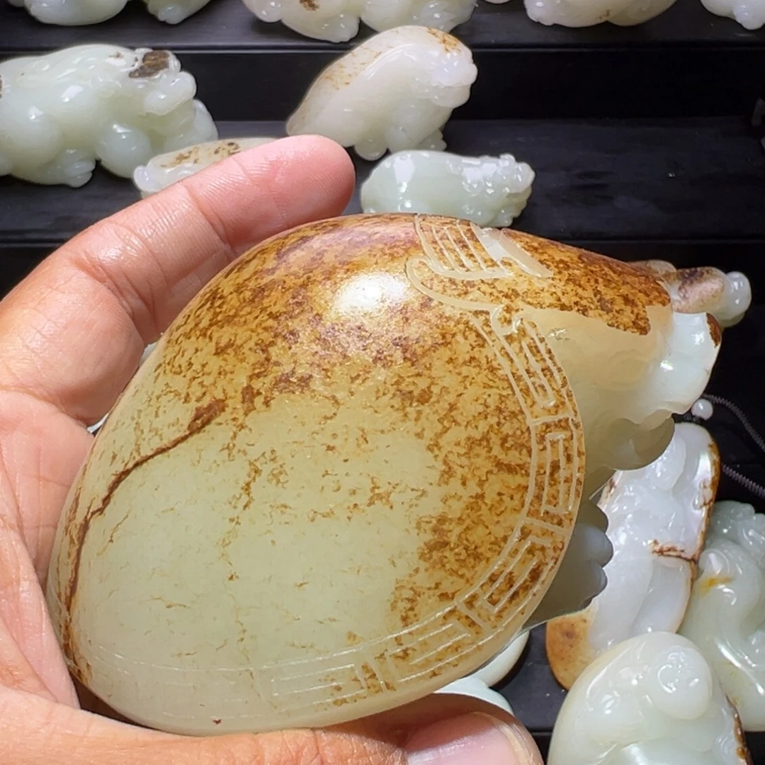魔***来和田玉未镶嵌颈饰