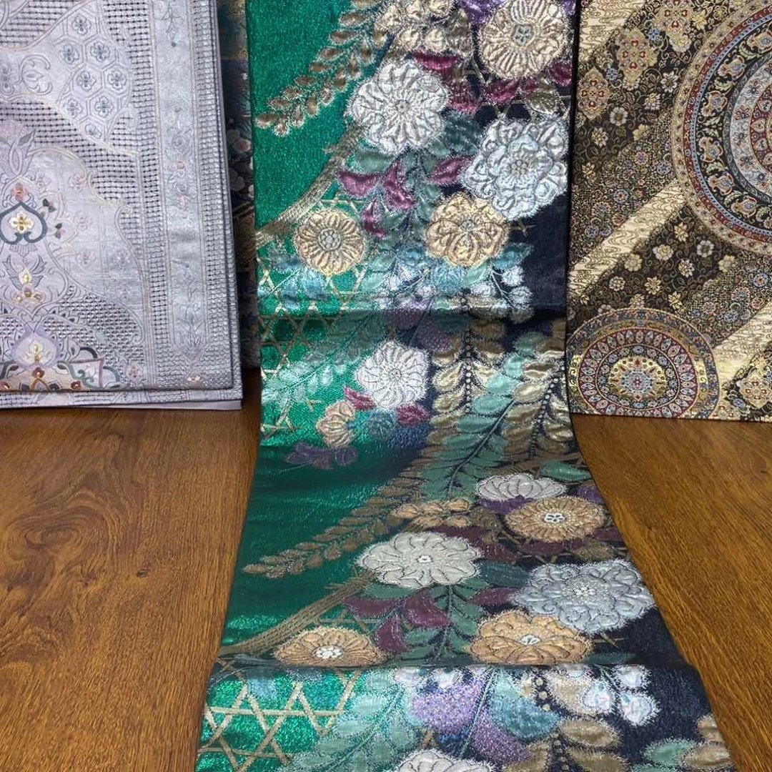 织绣六通彩美石花纹