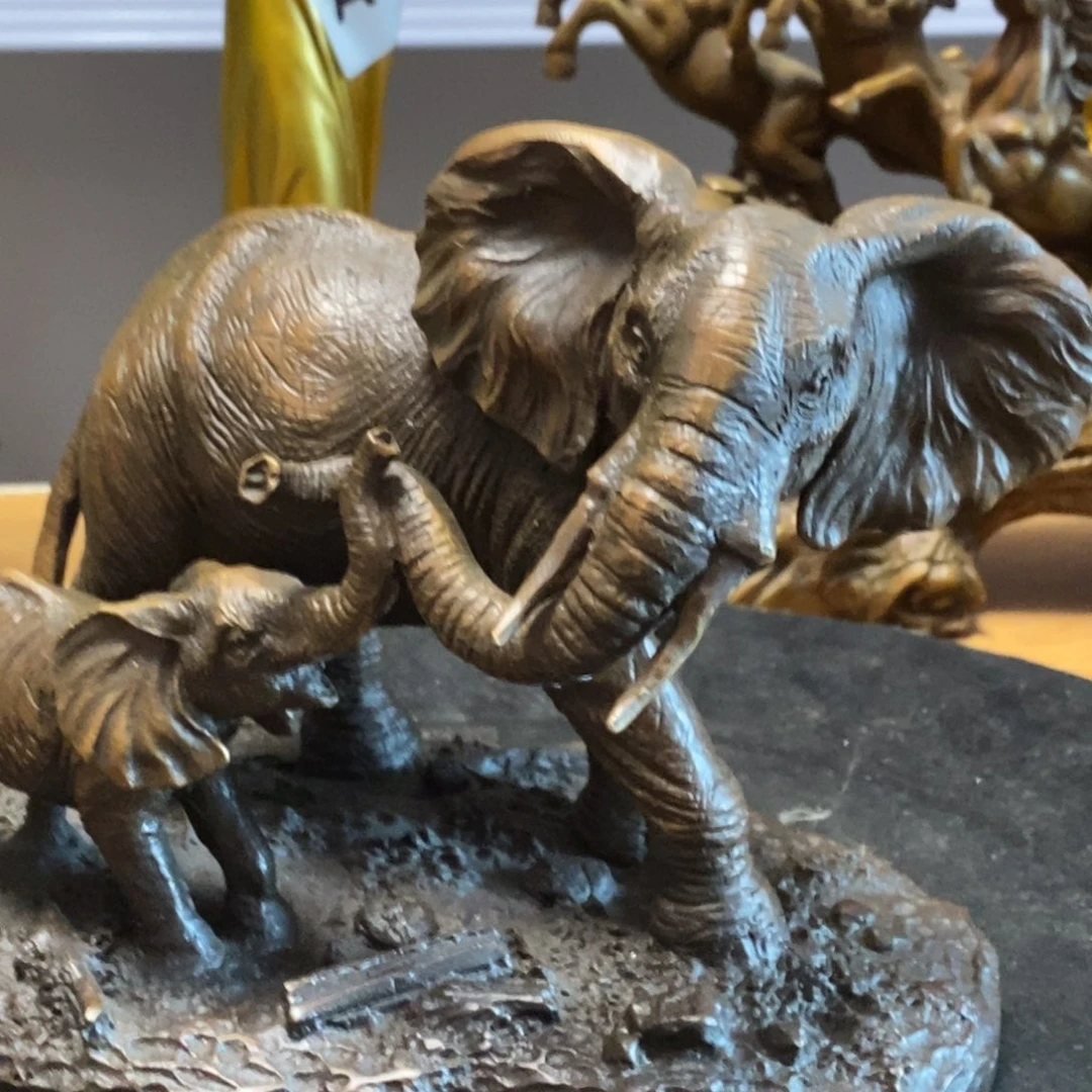 黄铜材质，精美母子象摆件