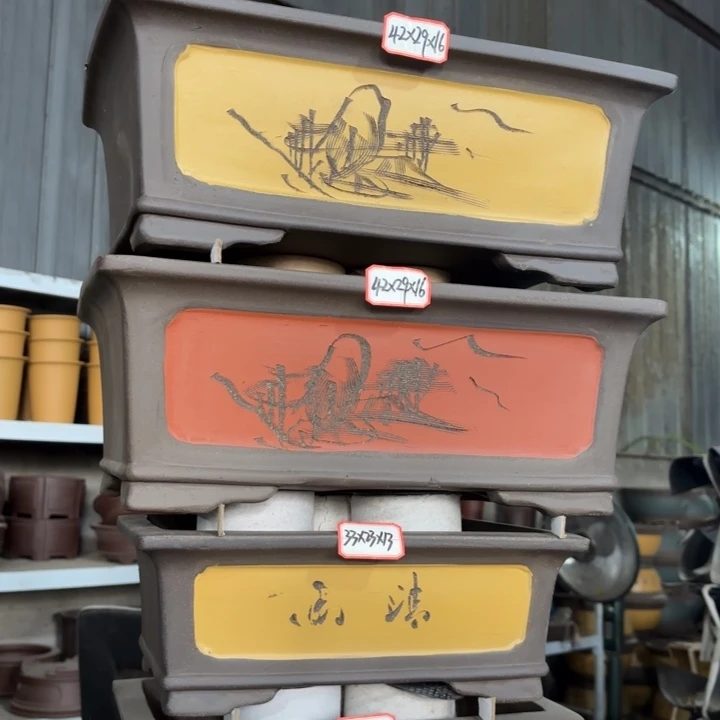 紫砂花盆138-4。