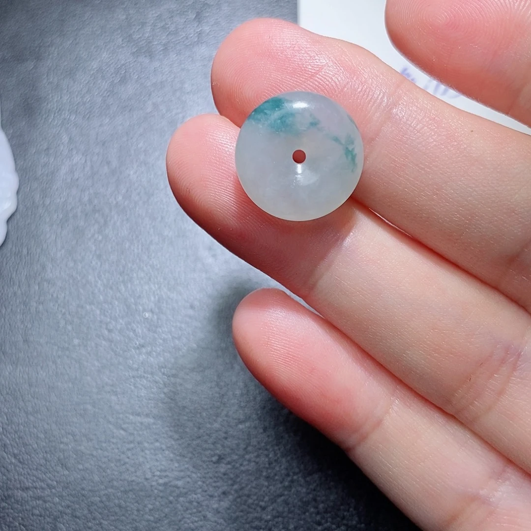 青***湛未镶嵌定制翡翠毛货