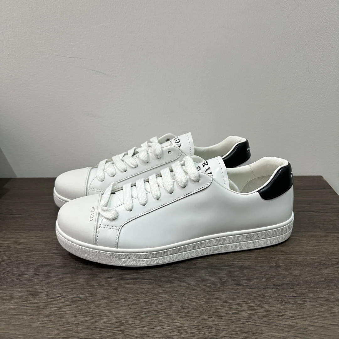 99新 Prada/普拉达 青奢荟/9码/气质休闲黑尾小白鞋低帮板鞋63670