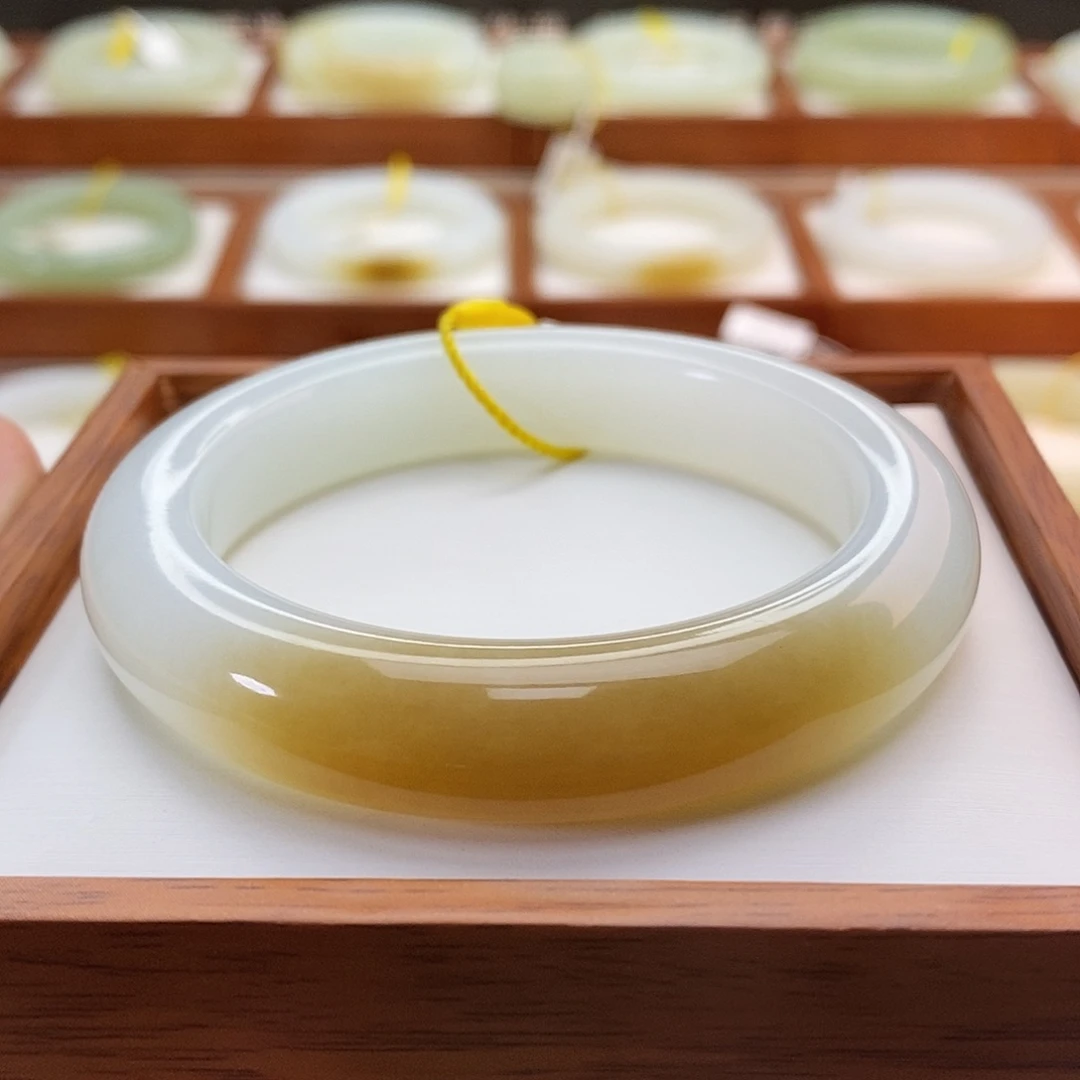 手链未镶嵌和田玉（糖玉）