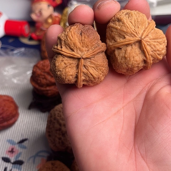 文玩核桃吊坠滇西2504