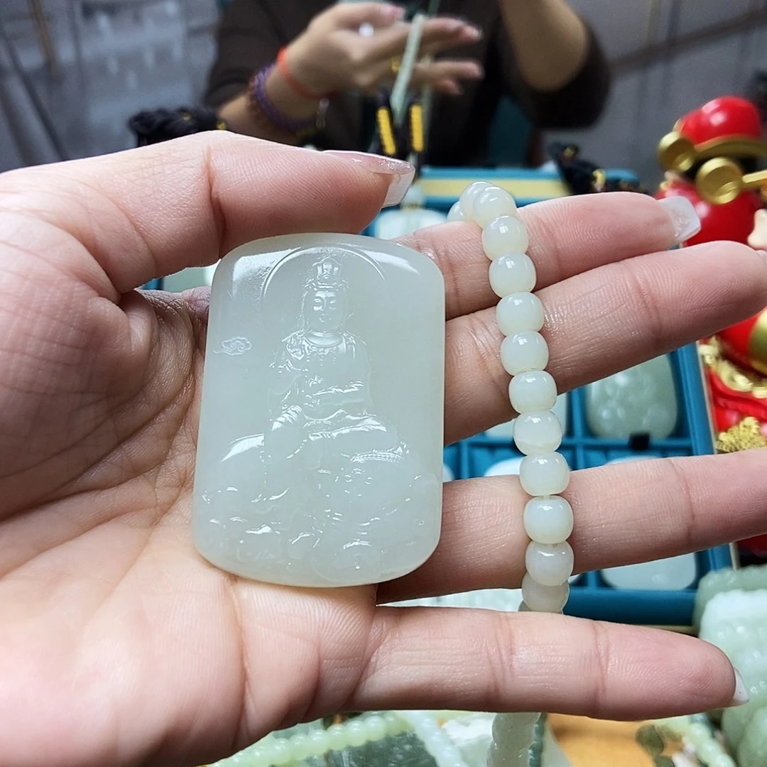 和田玉颈饰未镶嵌啊*