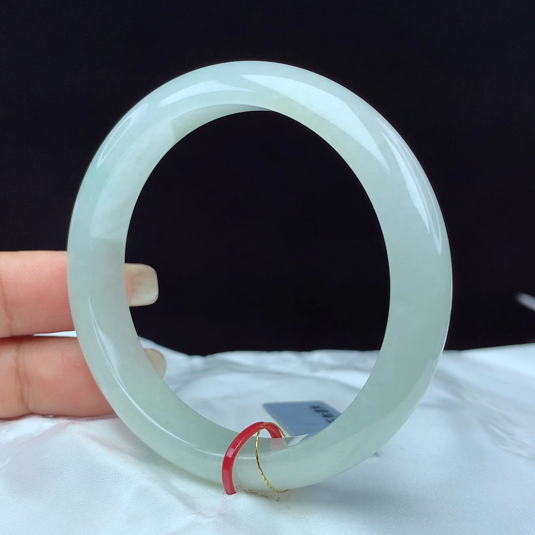 翡翠手镯未镶嵌57圈 3574