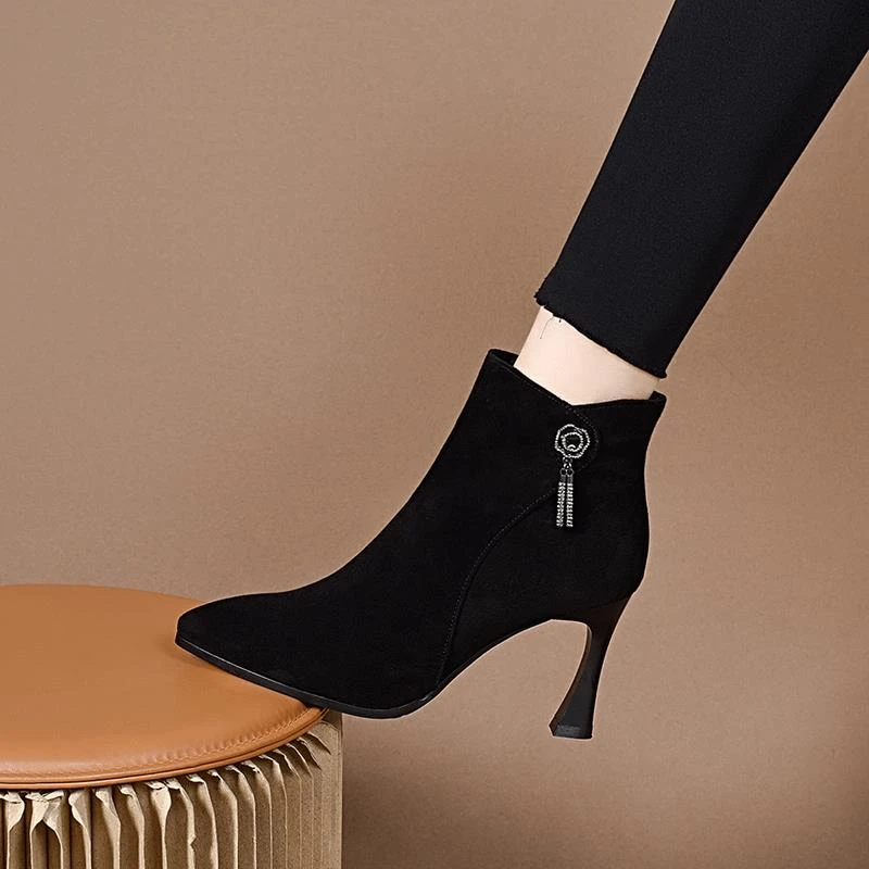 高跟鞋尖头真皮2025磨砂皮小短靴女爆款加绒配裙子羊皮及踝靴子