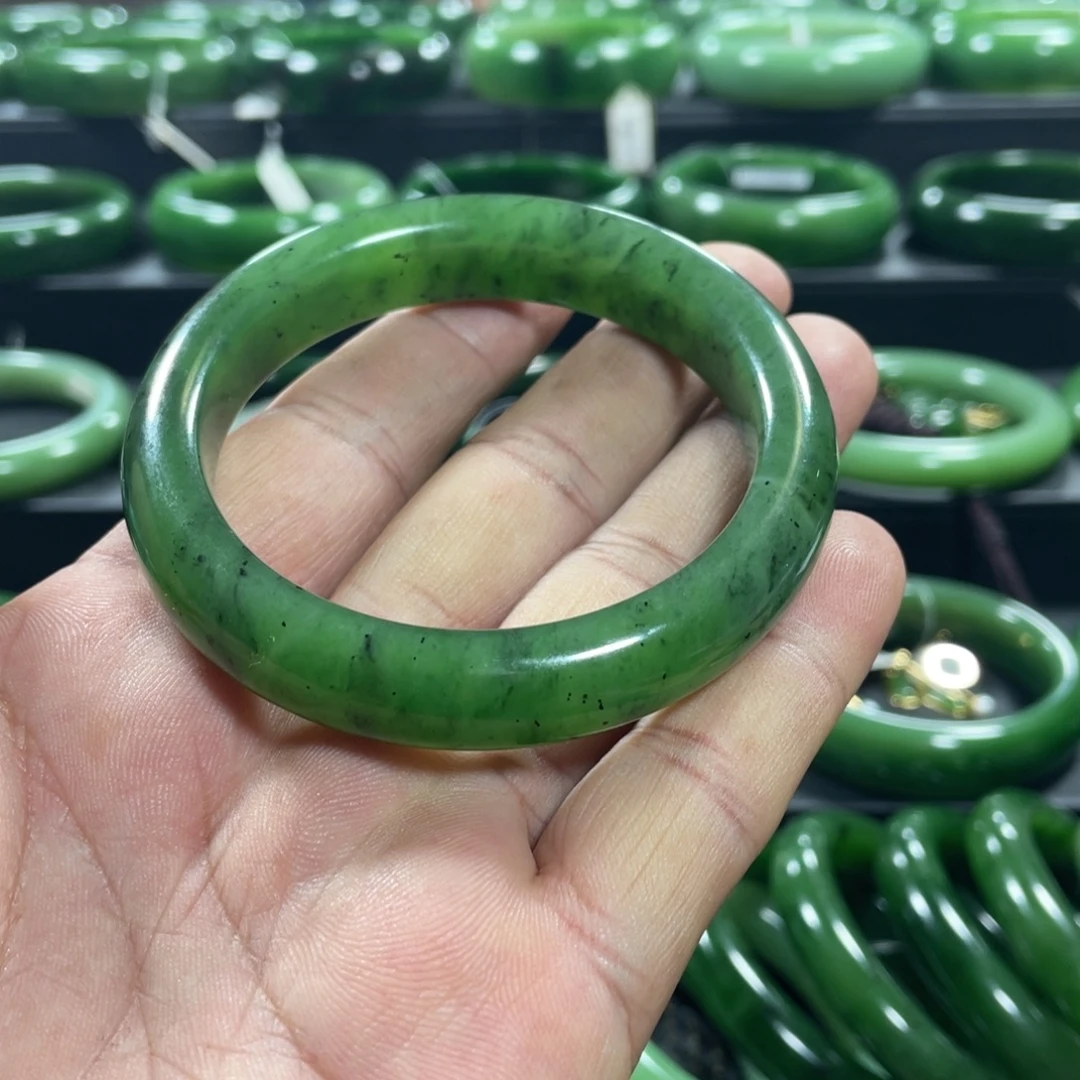 和田玉（碧玉）未镶嵌手镯