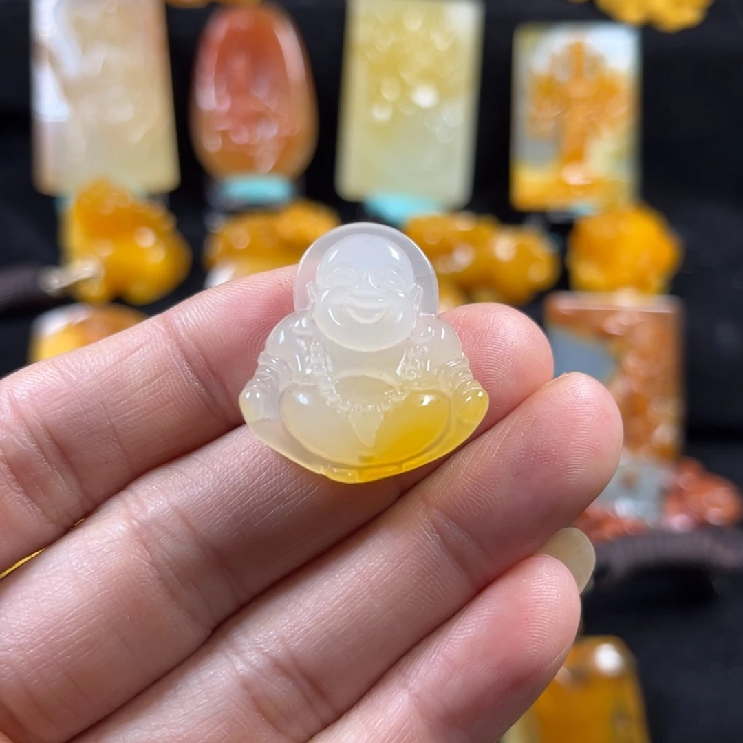 石英质玉（黄龙玉）未镶嵌颈饰