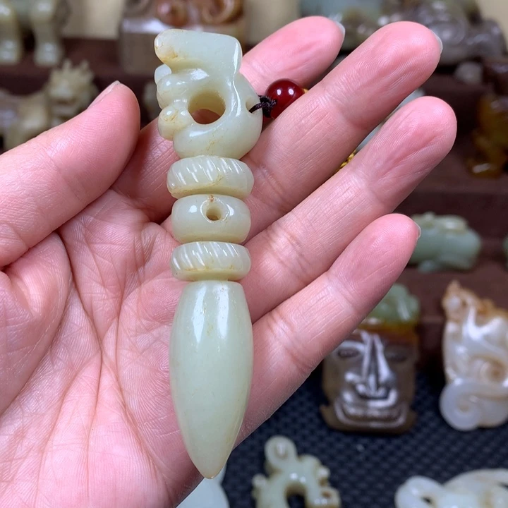 和田玉未镶嵌把件