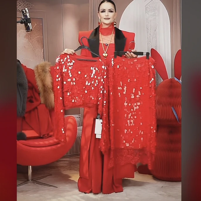 83200439红色上衣