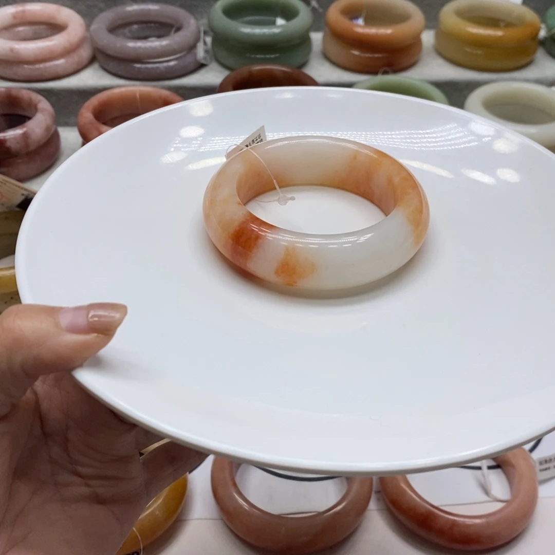 石英质玉未镶嵌手镯