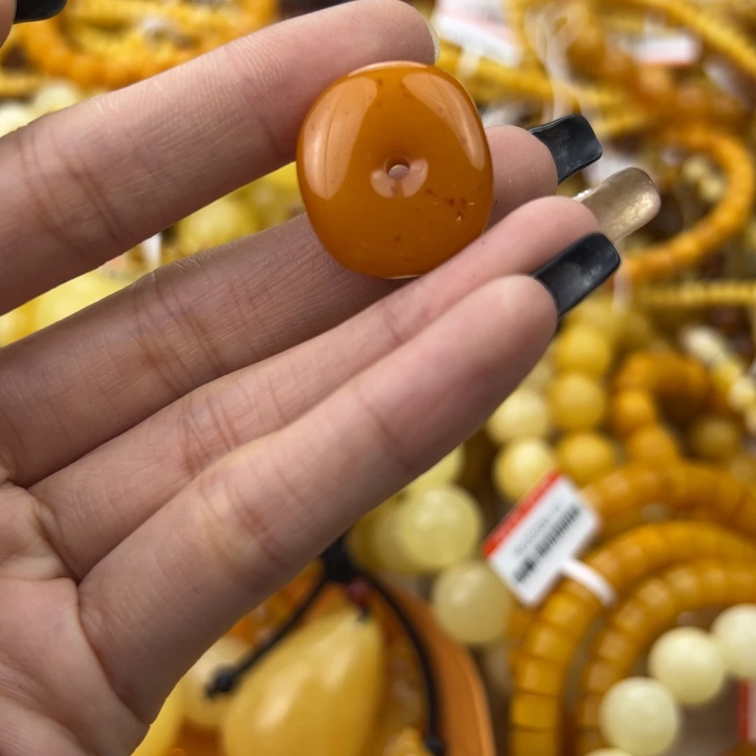 琥珀珠宝奇石未镶嵌