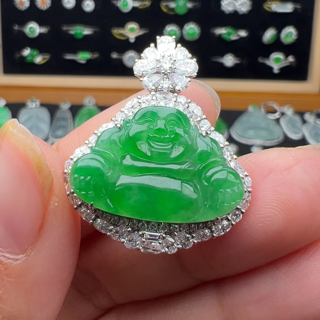 翡翠18K金镶嵌颈饰佛