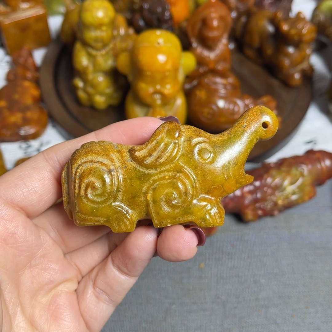 蛇纹石玉合金颈饰