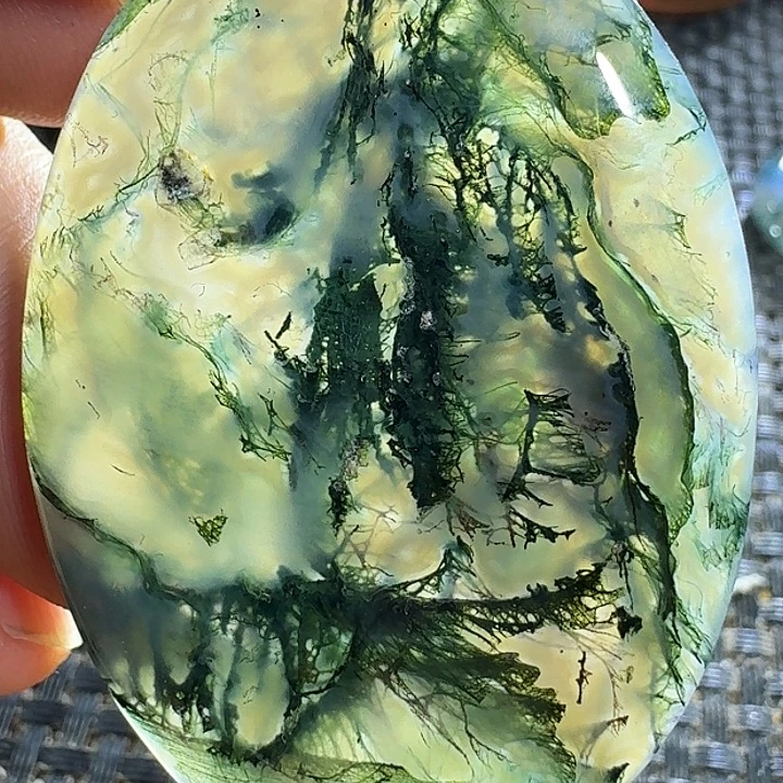 慧***玛瑙/玉髓未镶嵌颈饰