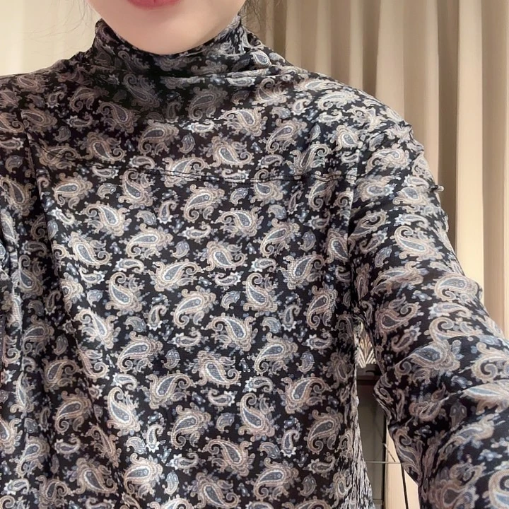 j***y韩国E n Y堆领小凤尾打底衫